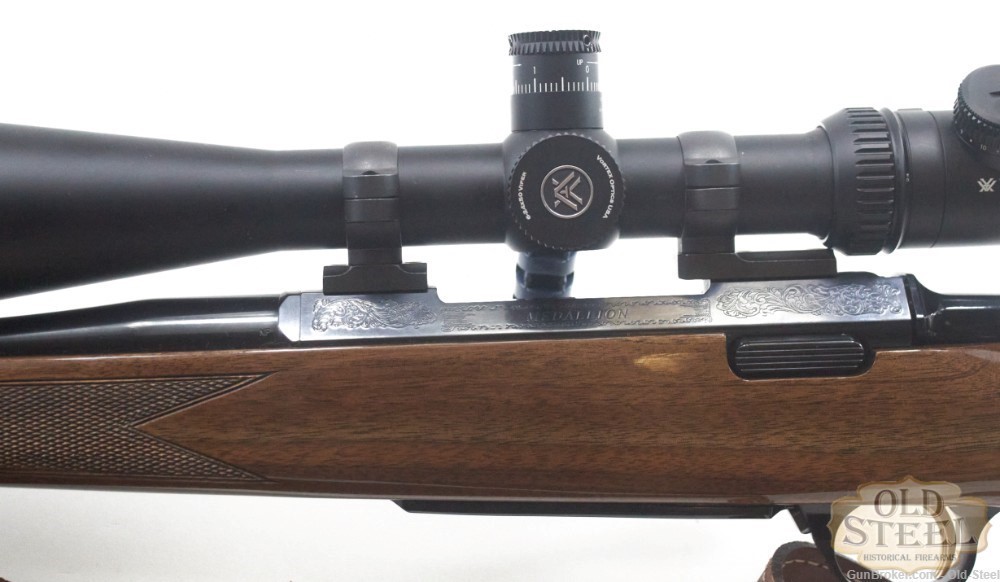 Browning A-Bolt Medallion .30-06 Hunting Rifle W/Scope Factory Engraved -img-16