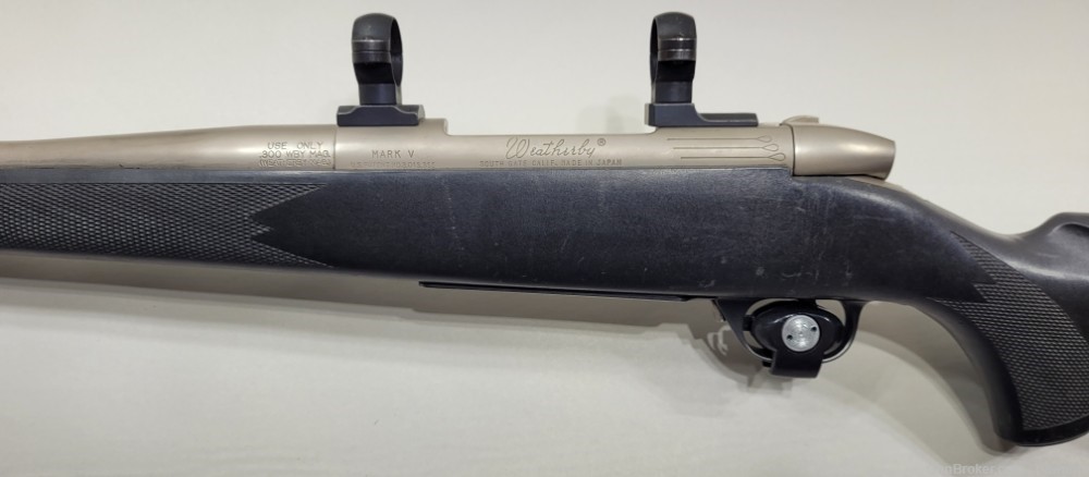 Weatherby Mark V .300 Wby Mag Bolt Action Rifle w/ 26" Barrel-img-2
