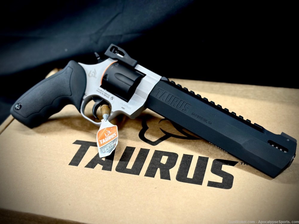 Taurus Raging Hunter 44mag Taurus Raging-Hunter 8.37" Raging Hunter-Deluxe-img-0