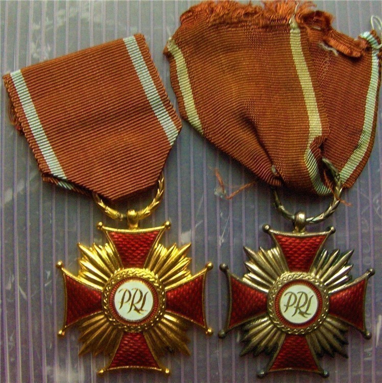 Poland Merit Crosses 1st & 2nd class with booklets awarded to veteran of WW-img-0