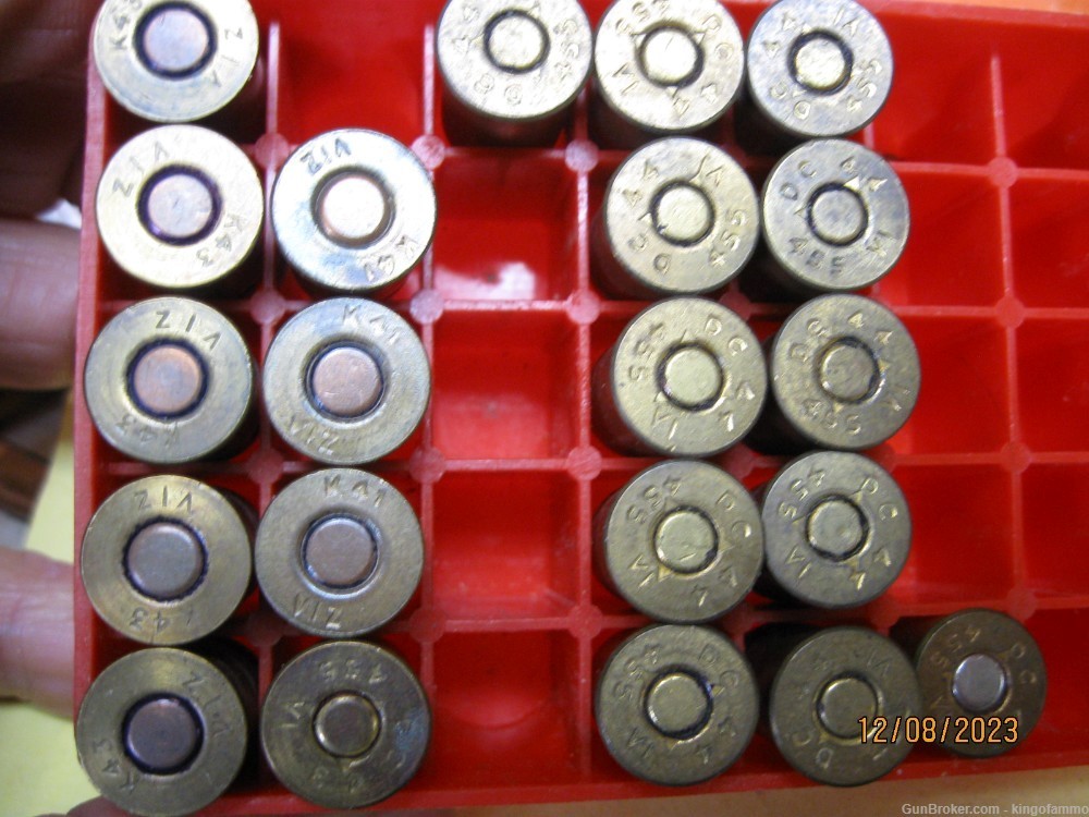 32 rnds 455 Webley and 450 Adams 2 Diff Caliber Orig Service Revolver Ammos-img-1