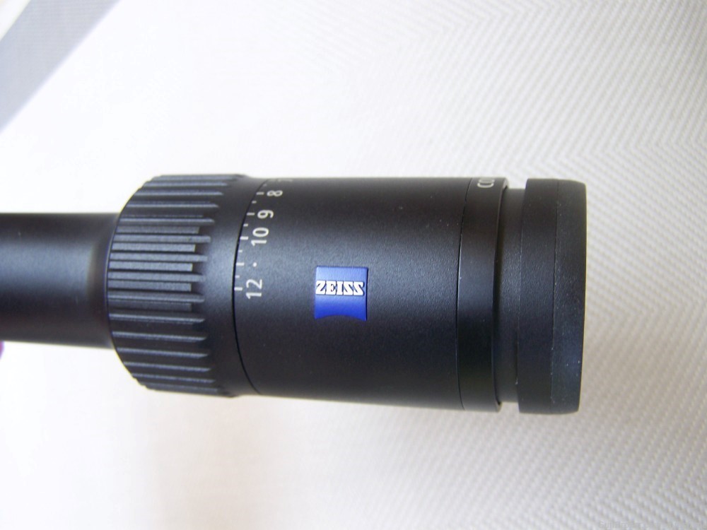 ZEISS 3-12x44 Conquest V4 Riflescope Minty-img-1