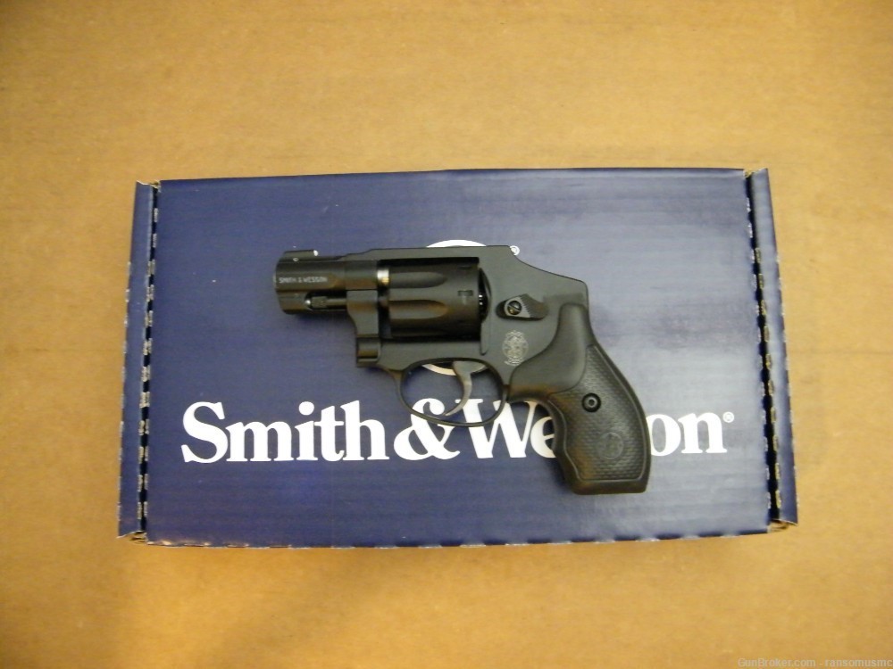 NIB Smith and Wesson 43C .22lr 1.875" 103043-img-0