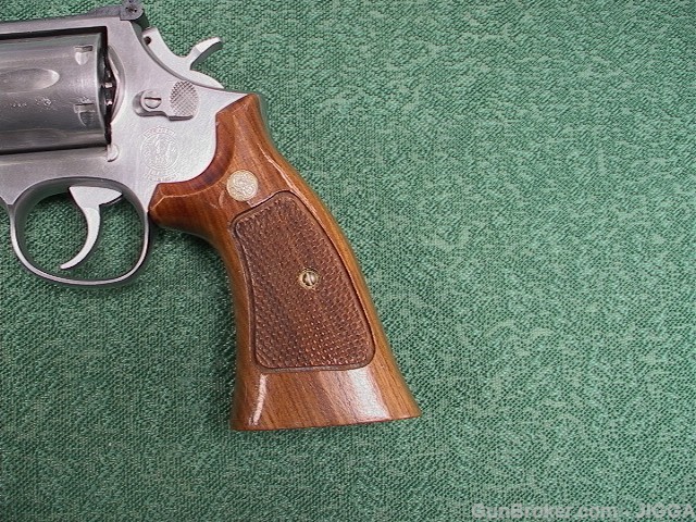 Smith and Wesson 686  .357 Magnum-img-3