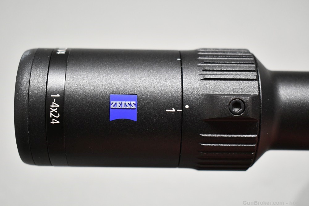 Excellent Zeiss Conquest V4 1-4x24 Illuminated #60 Rifle Scope W Box-img-1