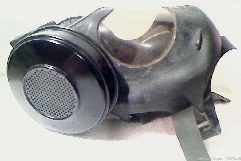 Original Vietnam/Cold War Era 6-62 Dated MK V Gas Mask VG Or Better-img-2