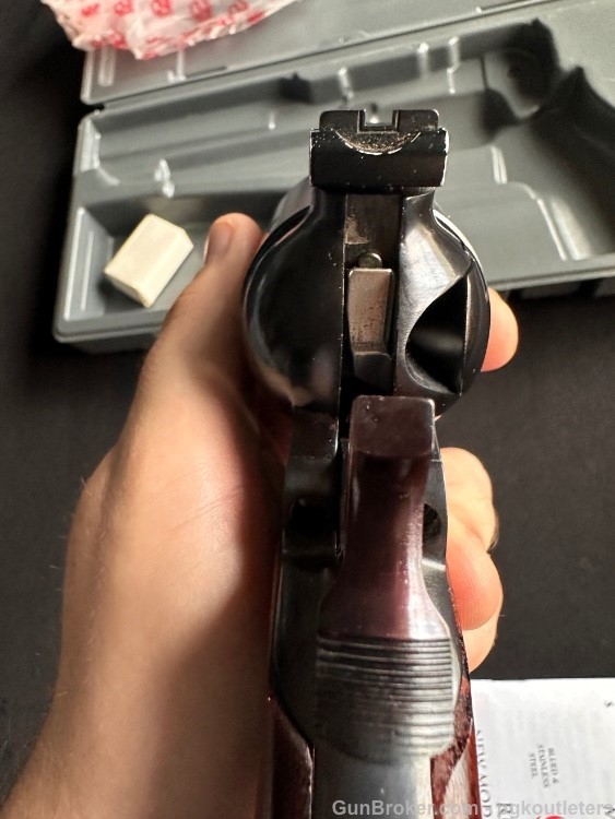1997 - Ruger New Model Super Blackhawk Single Action Revolver .44 Magnum-img-9