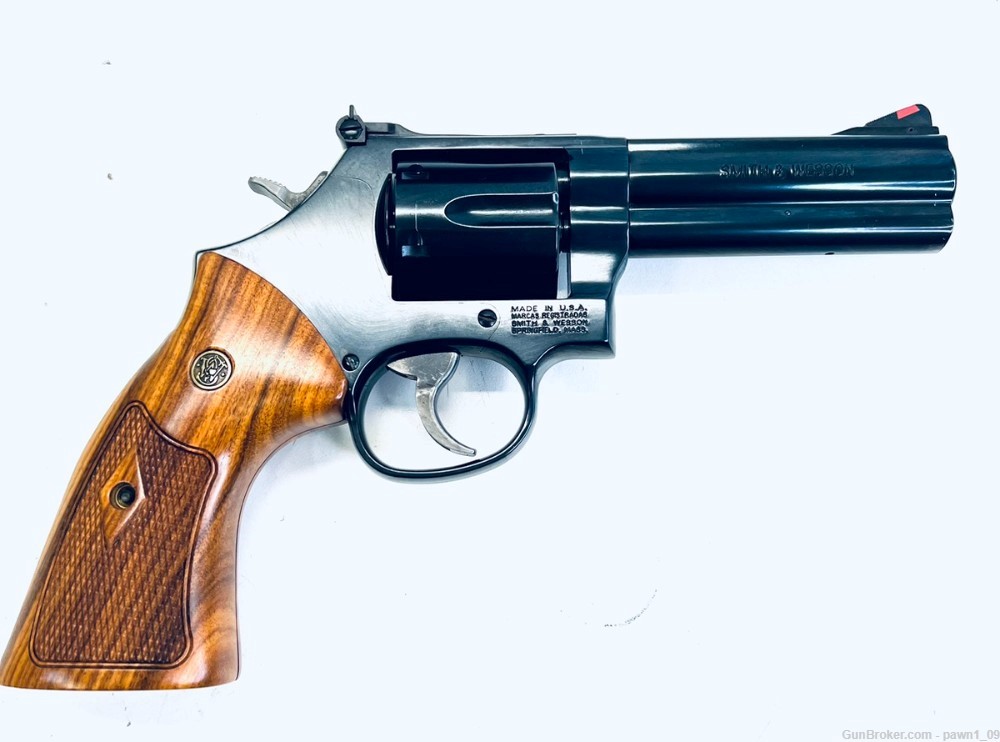 Smith & Wesson Model 586 357 Magnum 4in Blued Revolver - 6 Rounds-img-2