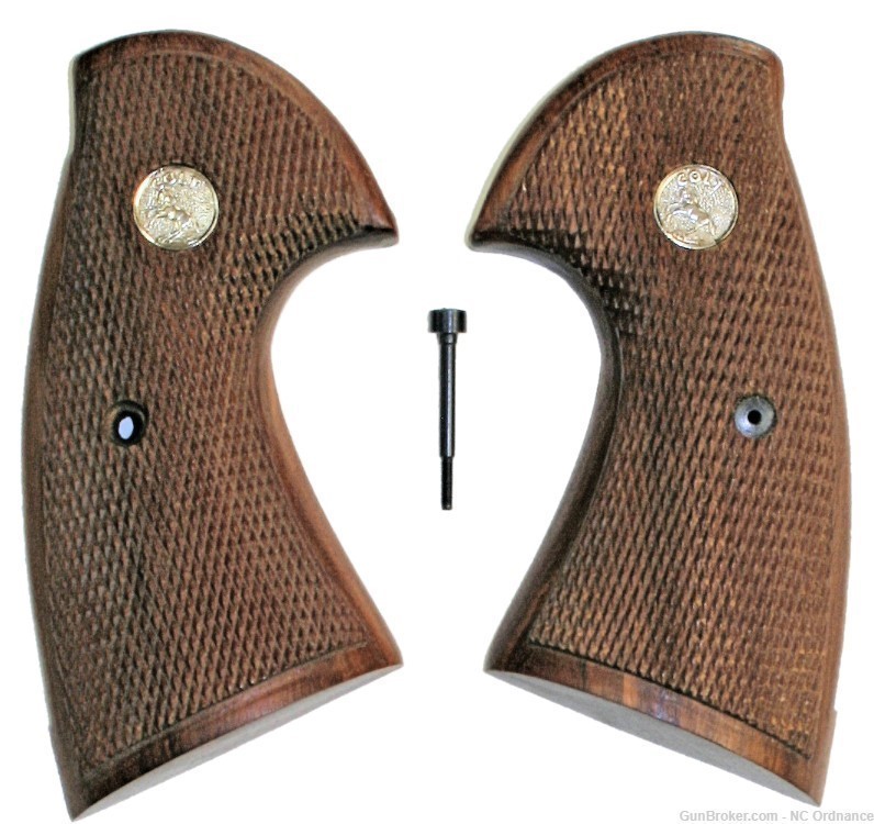 Colt Model 357, 1954 Walnut Checkered Grips With Medallions-img-0