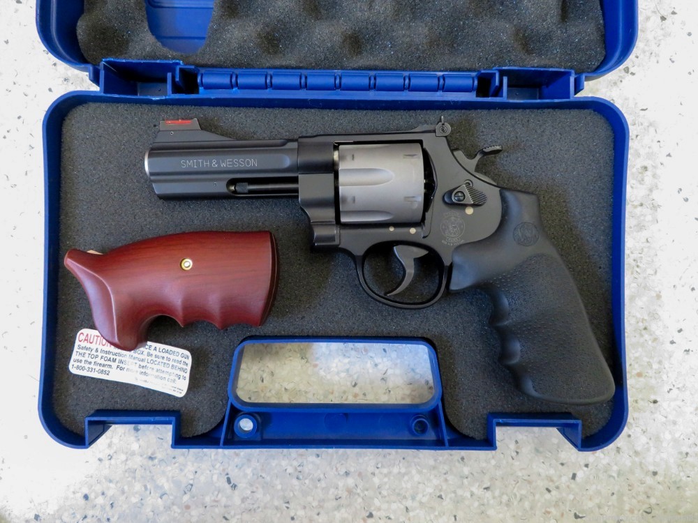 S&W 329PD Revolver -img-0