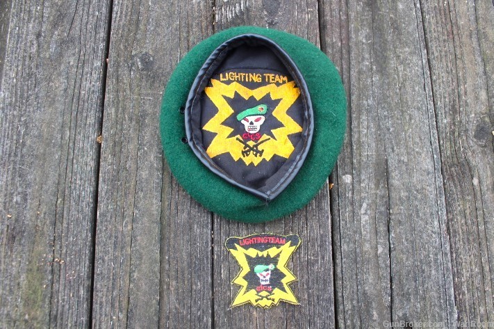 Vietnam Era US Special Forces "Lighting Team" Beret and Patch-img-6