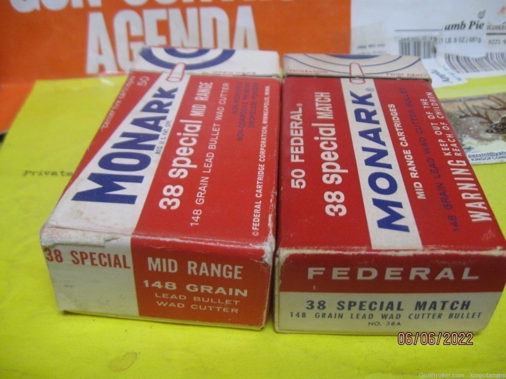 Federal MONARK 38 Special Wadcutter boxes, 2 different 1950 & 1960 empties-img-1
