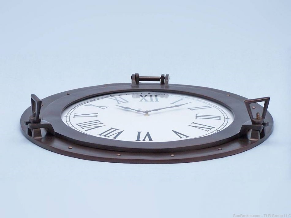 Introducing the exquisite Bronzed Deluxe Class Porthole Clock 24"-img-3