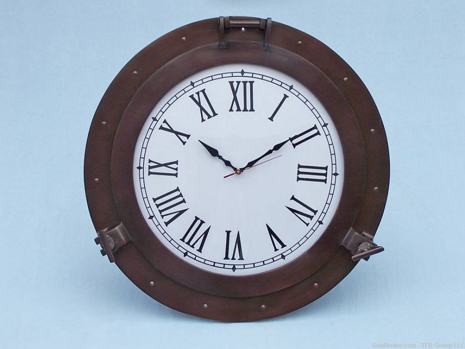 Introducing the exquisite Bronzed Deluxe Class Porthole Clock 24"-img-5