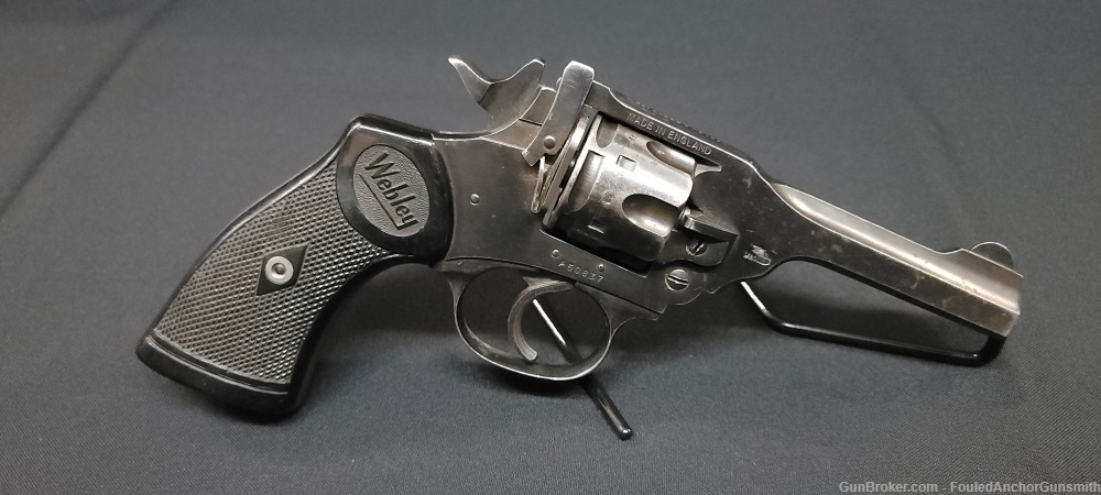 Webley & Scott Mark IV Revolver - 38 S&W - Mfg 1947-1957-img-7