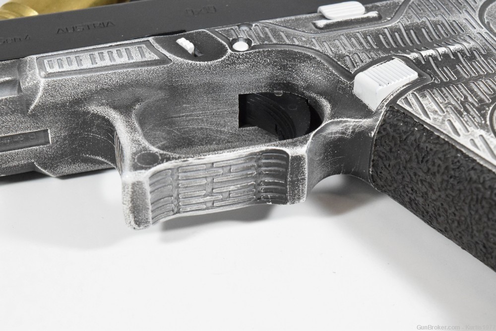 Custom Storm Trooper Glock 19 Gen 4 Laser Engraved and Cerakote Pin Up Girl-img-4