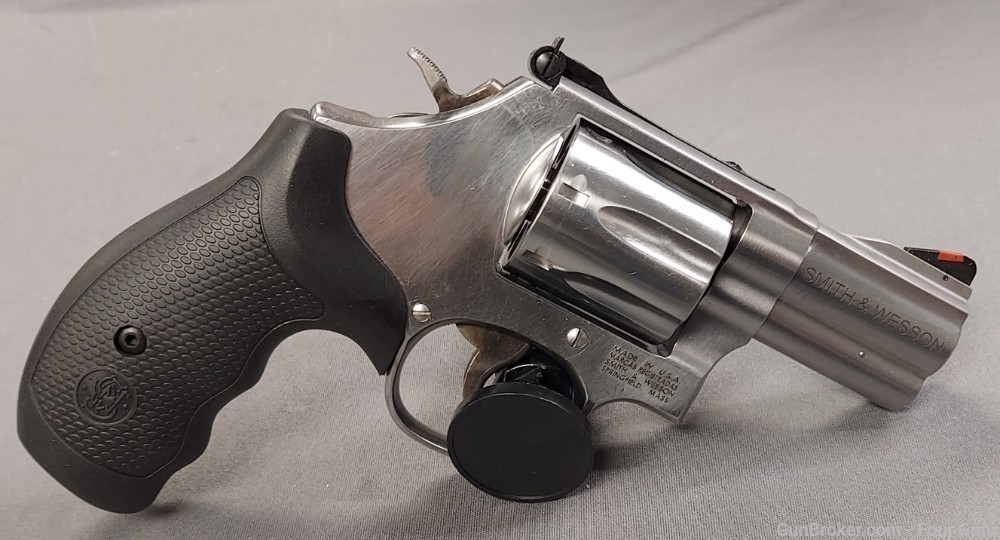 Smith & Wesson 686 Plus .357 Magnum Revolver 7-Rounds 2.5" 164192-img-1