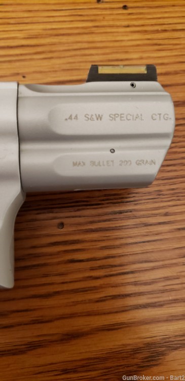 S&W 296 44 special -img-2