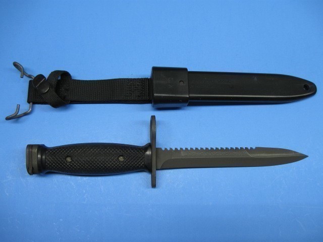 US M16 SAWBACK IMPERIAL M7 BAYONET WITH SCABBARD (MINT CONDITION)-img-1
