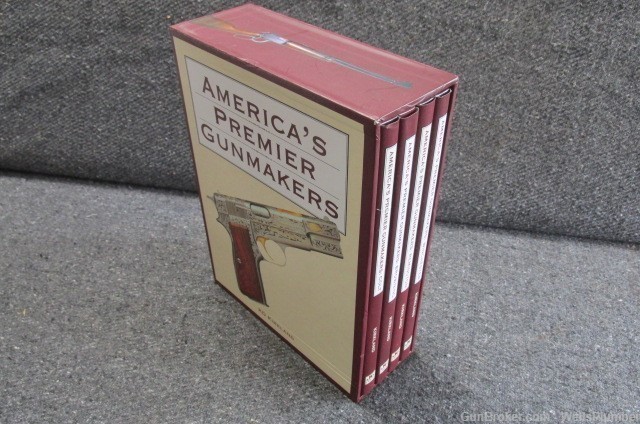4 VOLUMES COMPLETE SET AMERICA'S PREMIER GUNMAKERS BOOKS WITH CASE-img-2