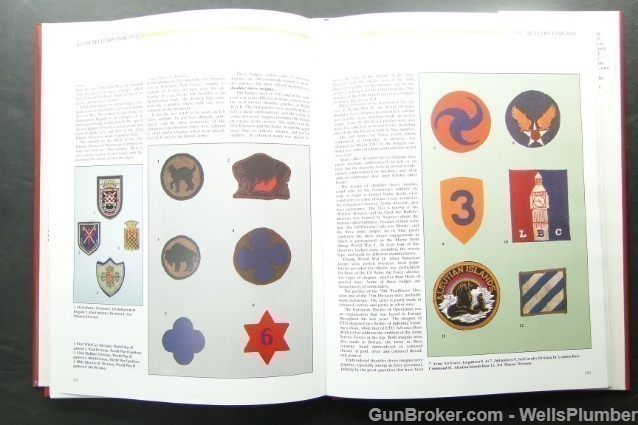 MILITARY INSIGNIA OF THE 20TH CENTURY HARDCOVER-img-13