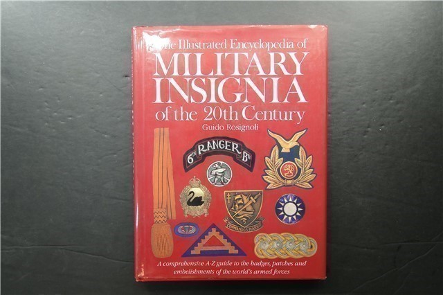 MILITARY INSIGNIA OF THE 20TH CENTURY HARDCOVER-img-0