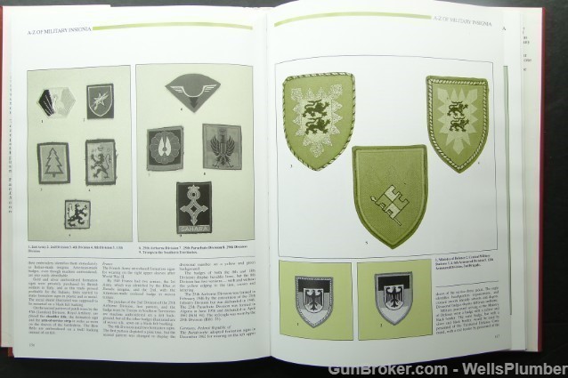 MILITARY INSIGNIA OF THE 20TH CENTURY HARDCOVER-img-12