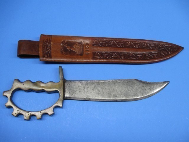 AUSTRALIAN WWII BRASS KNUCKLE KNIFE RANGER KNIFE w/ COLLINS SCABBARD-img-0