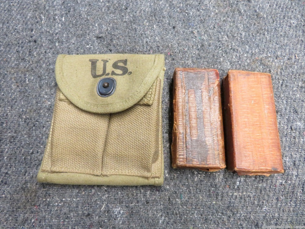 US WWII M1 CARBINE 15RD MAGAZINE IBM & WINCHESTER WITH MAGAZINE POUCH 1943-img-0