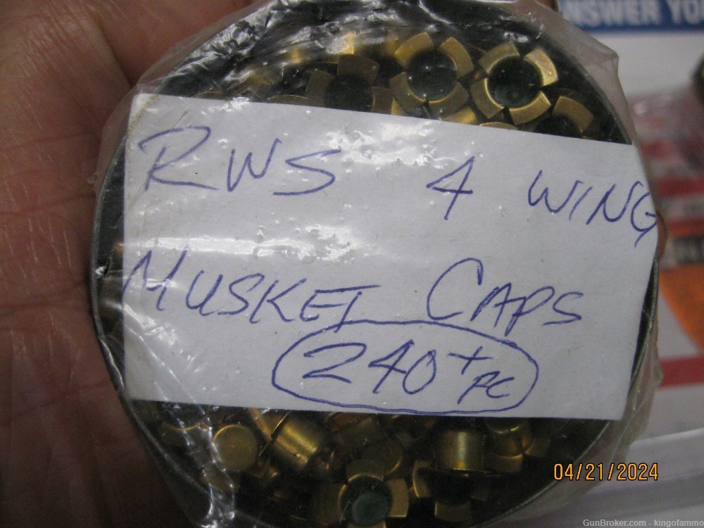 Very Scarce 4 Wing Musket Caps 250 pcs Nobel made; other tins available-img-1