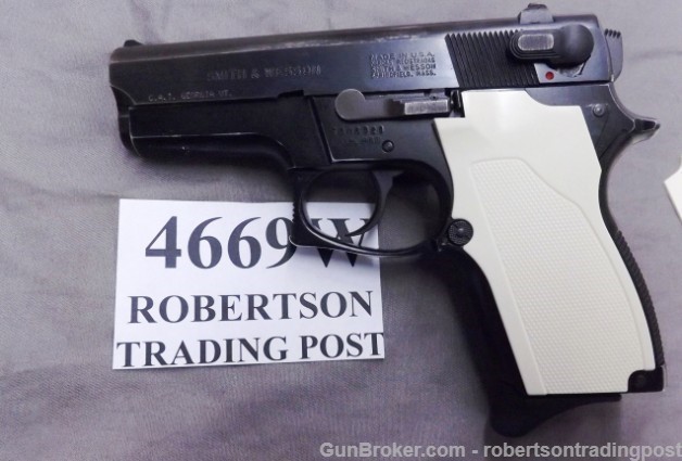 Smith & Wesson 469 669 Grips Hard Imitation Ivory White Polymer New 4669W-img-11