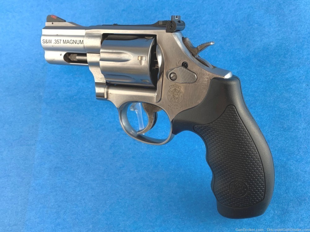 Smith & Wesson 686 Plus 2.5" .357 Mag 7 Rd - NIB-img-1