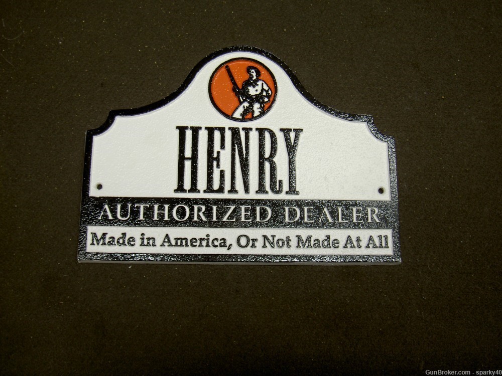 Henry Dealer Plaque, Sign, And Ball Cap-img-0