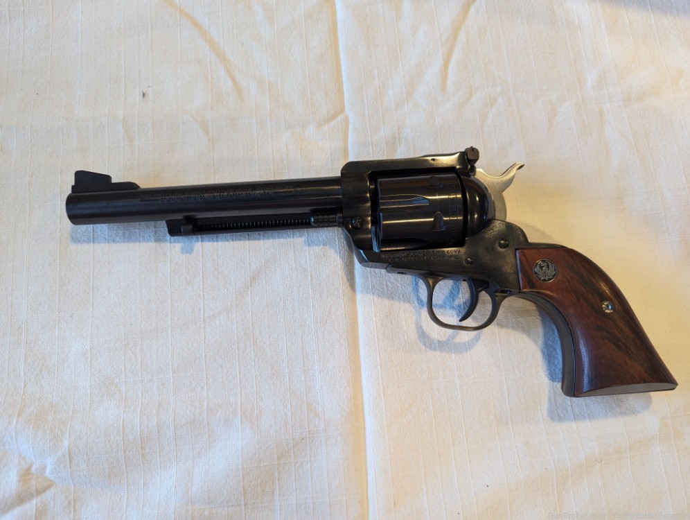 Ruger new model Blackhawk buckeye in 38-40 with 10mm cylinder -img-0