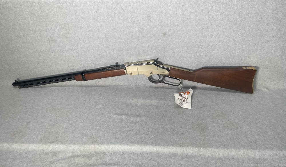 HENRY GOLDEN BOY .22 LR Lever Action Rifle 22 Wood 20" Octagon NICE!-img-2