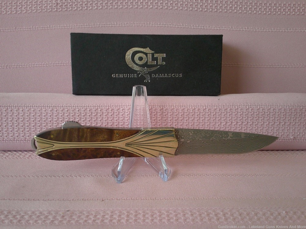 Here it is Uber Rare Colt Genuine Damascus Blade Wood Handle Knife 500 Made-img-14