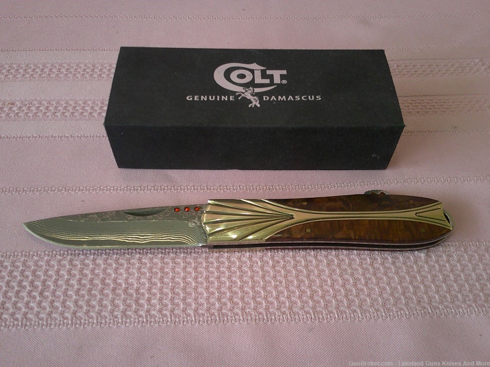 Here it is Uber Rare Colt Genuine Damascus Blade Wood Handle Knife 500 Made-img-6