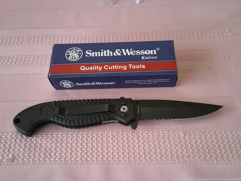 NIB Smith & Wesson Special Tactical Liner Lock Folding Knife!-img-11