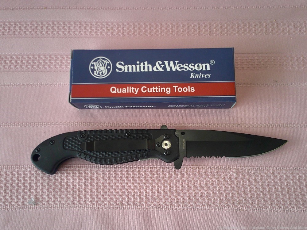 NIB Smith & Wesson Special Tactical Liner Lock Folding Knife!-img-9
