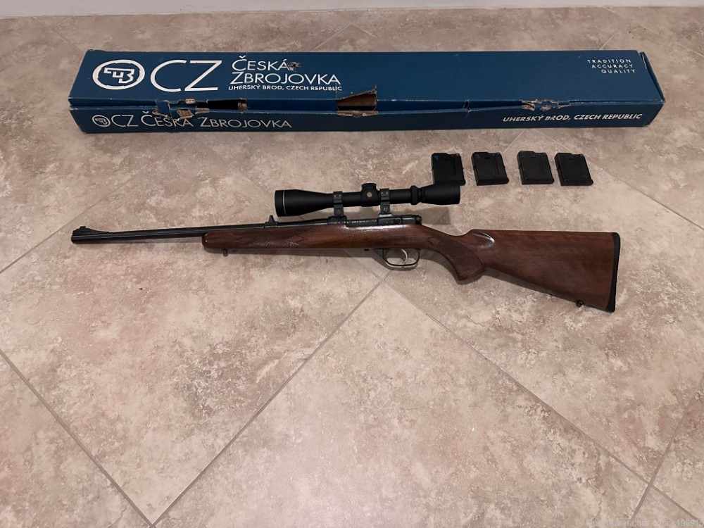 CZ527 Carbine 7.62x39 Bolt action rifle 03050 4 Magazines Package -img-1