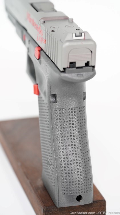 Glock 17 Gen 4 Nintendo Themed 9mm 3 Mags Original Box-img-6