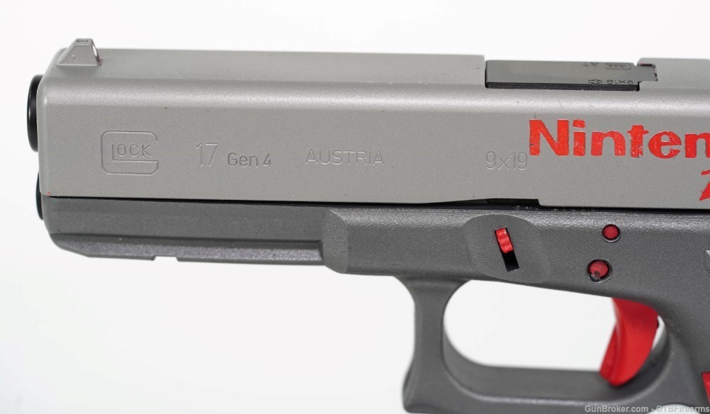 Glock 17 Gen 4 Nintendo Themed 9mm 3 Mags Original Box-img-3