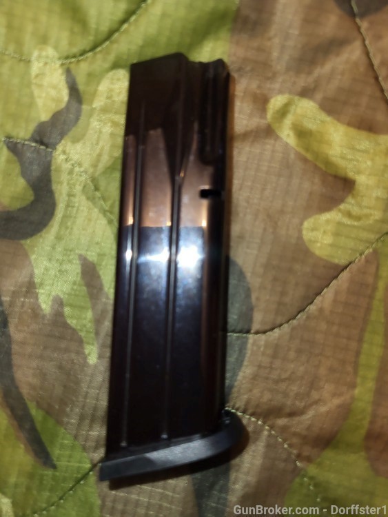 New OEM Beretta PX4 9mm 17 round magazine in factory packaging-img-5