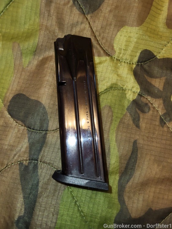 New OEM Beretta PX4 9mm 17 round magazine in factory packaging-img-3
