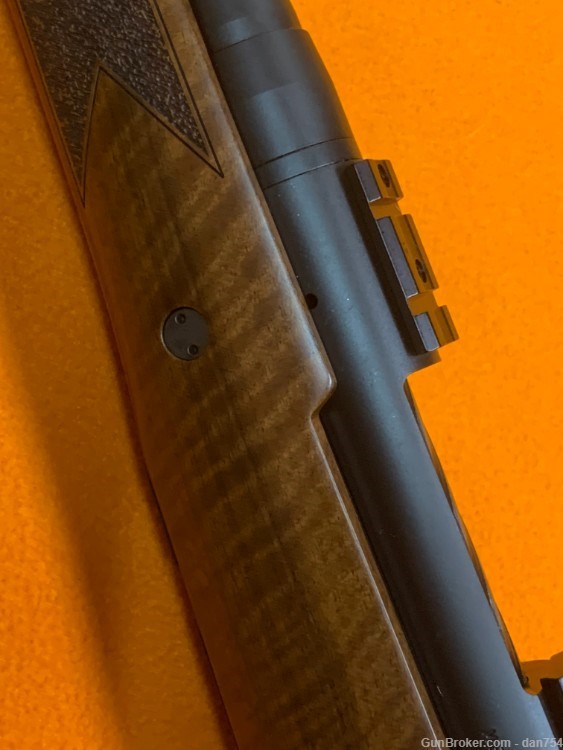Mossberg Patriot Rifle Walnut 22-250 Varmint bolt action UNFIRED-img-10