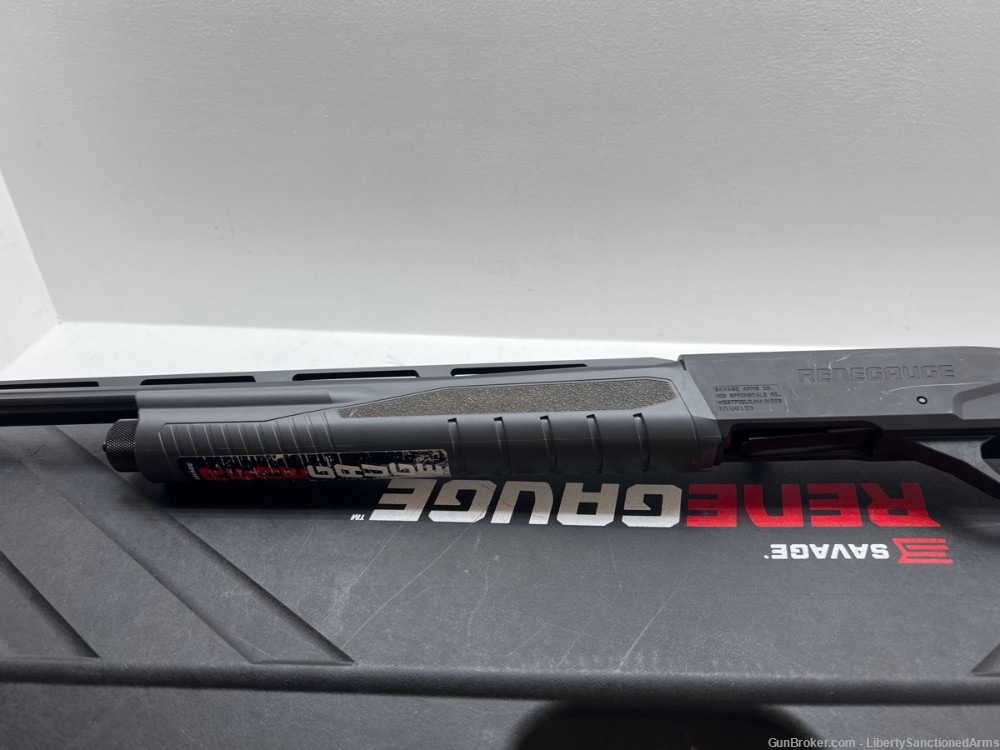 Savage Arms 28" 12GA Renegauge Semi Auto Shotgun W/ Original Case-img-7