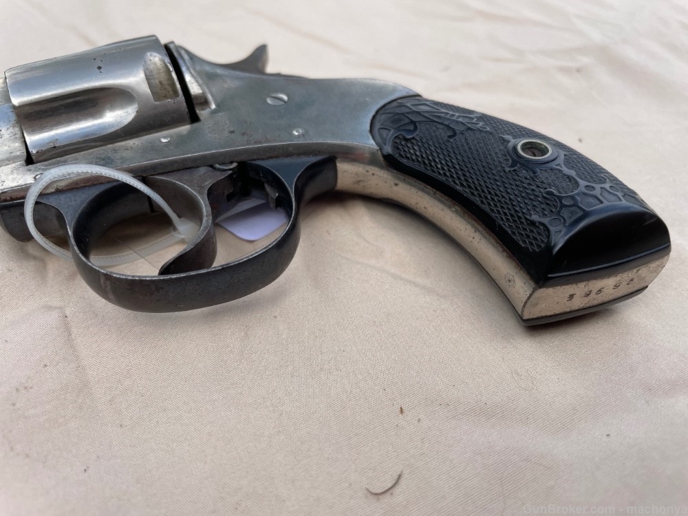 H & R American 38 S & W Chrome 5 Shot Revolver -img-6