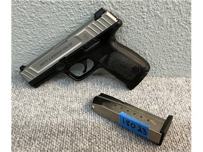 Smith & Wesson SD9 VE - 9MM Luger - Two 16RD Magazines - 18023