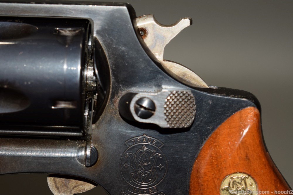 Smith & Wesson Model 36 Chiefs Special Revolver 38 Spl-img-8
