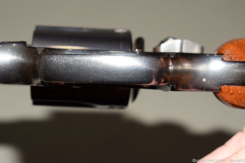 Smith & Wesson Model 36 Chiefs Special Revolver 38 Spl-img-18